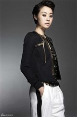 组图：范志博时尚大片曝光 霸炫酷冷女总裁上身