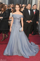 高清组图：奥斯卡红毯潘妮洛普-克鲁兹蓝色礼服