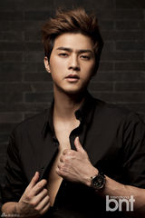 高清图：韩星金智勋拍写真 微露胸肌展致命诱惑