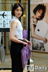 组图：韩星高俊熙出席活动 主打OL知性风