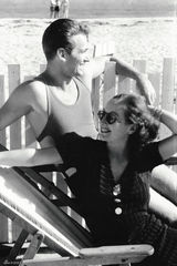 组图：好莱坞经典美女海滩照 梦露娇艳泰勒风情