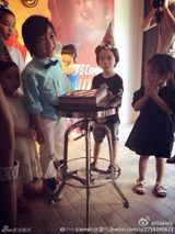 组图：林志颖为kimi办主题生日会娇妻甜美出镜