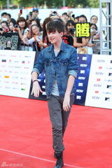 组图：第11届音乐盛典红毯星光熠熠