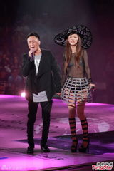 组图：薛凯琪个唱性感大秀事业线 笑言像梦境