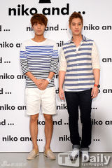 组图：Rainbow金栽经出席开业礼 简约时尚