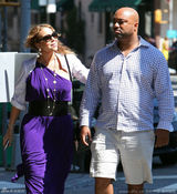 组图：玛丽亚-凯莉与壮汉搞暧昧 不顾离婚传闻