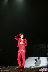 组图：林峰七夕情人节佛山开唱 与歌迷亲密互动