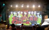 组图：日本“摸乳募捐”灭艾滋 AV女优随意摸