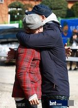 组图：Mighty Mouth生菜入伍 shorry含泪送行