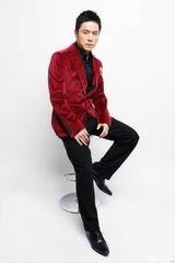 组图：常铖面具写真曝光 彰显贵族气质