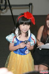 组图：胡诺言重视女儿开心 童星杨铠凝紧张升学