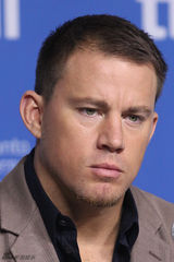 组图：塔图姆鲁法洛亮相《狐狸猎手》发布会