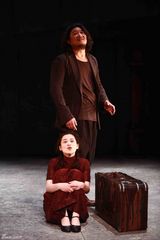 组图：梅婷潜心舞台演女神 素颜别离