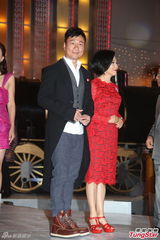 组图：TVB2014巡礼全员出动 女星竞艳旧爱相逢