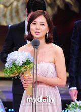 组图：韩国演员高贤贞获2010SBS演技大奖