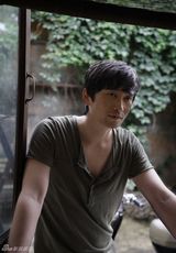 高清组图：满江新专辑封面照曝光 尽显熟男魅力