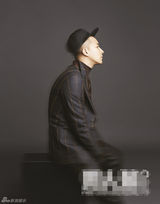 组图：韩庚超短发登时尚杂志 展三十而立成熟