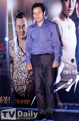 组图：《神之一手》媒体试映 郑雨盛等强势助阵