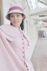 组图：年代戏《战地花开》首播 韩丹彤百花争艳