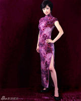 组图：上户彩曾演《李香兰》 罕见旧剧照曝光