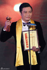 组图：电视华鼎奖佟丽娅陈宝国获封视后视帝