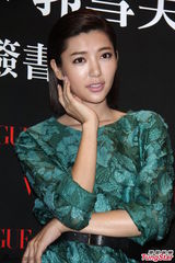 组图：郭雪芙撞脸郭采洁 尷尬解释因短发关系