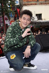 高清组图：陈冠希发新碟 不求销量只望被倾听心声