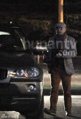 组图：陶虹素颜携女离京 徐峥潮装接神秘美女