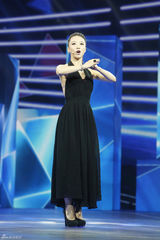 组图：演说家初赛终极战上演 李咏鲁豫热舞