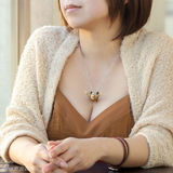 组图：日本创意项链“乳沟跳跃者”大胸必备