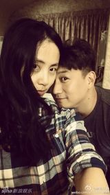 组图：黄磊变形记 从文艺男青年到温暖胖老爸