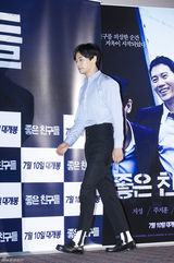 独家：《好朋友》三主演宣传新作 帅出新高度