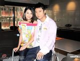 高清组图：洪欣与张丹峰婚后亮相秀恩爱 暂不生育