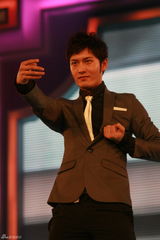 幻灯组图：《叶问2》唱响首映大典 黄晓明热舞