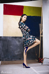 组图：姚晨优雅登封面 散发都市精英魅力