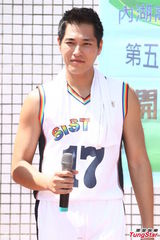 组图：蓝正龙盼早生子 为娇妻改冲动个性