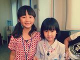 组图：七夕节陆毅一家探班黄磊 贝儿多多好姐妹