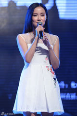 组图：许嵩新专《不如吃茶去》发布 黄龄助阵