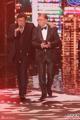 组图：容祖儿九夺劲歌金曲歌后 林峰获最受欢迎