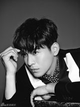 组图：乔振宇质感写真 型男玩转光影世界