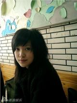 组图：郭采洁大学毕业照曝光 长发小清新范儿