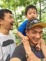 组图：黄觉乐当怪咖奶爸 儿子帅气女儿萌趣