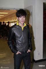 组图：钟舒漫刘璇录制节目 李治廷苦练舞功受邀