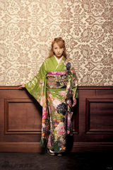 组图：板野友美和服写真曝光 软妹子俏皮可爱