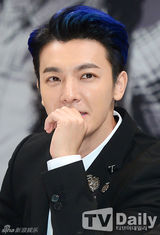 组图：Super Junior回归在即 发布会大展搞怪本能引爆笑