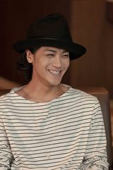 组图：霓虹星赤西仁 我会讲中文我要上头条