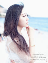 组图：张靓颖玩时尚创新 发新歌歌词版电子写真