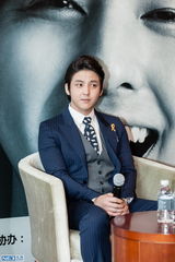 独家高清：金起范上海会粉丝 回归歌手身份催泪