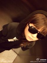 组图：多妹扮酷携男闺蜜出镜 杨阳洋Joe哭晕