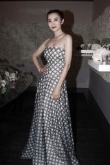 组图：高圆圆梅婷宋佳受邀出席时尚晚宴